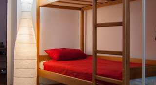 Гостиница Хостел Изба Барнаул Спальное место на двухъярусной кровати в общем номере для мужчин-1