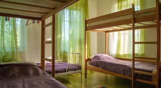 Гостиница Хостел Изба Барнаул Спальное место на двухъярусной кровати в общем номере для мужчин-4